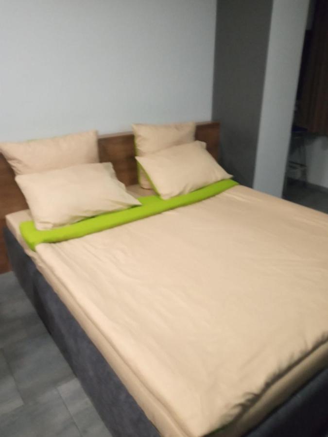Apartment Yes 41 Ужгород Екстериор снимка