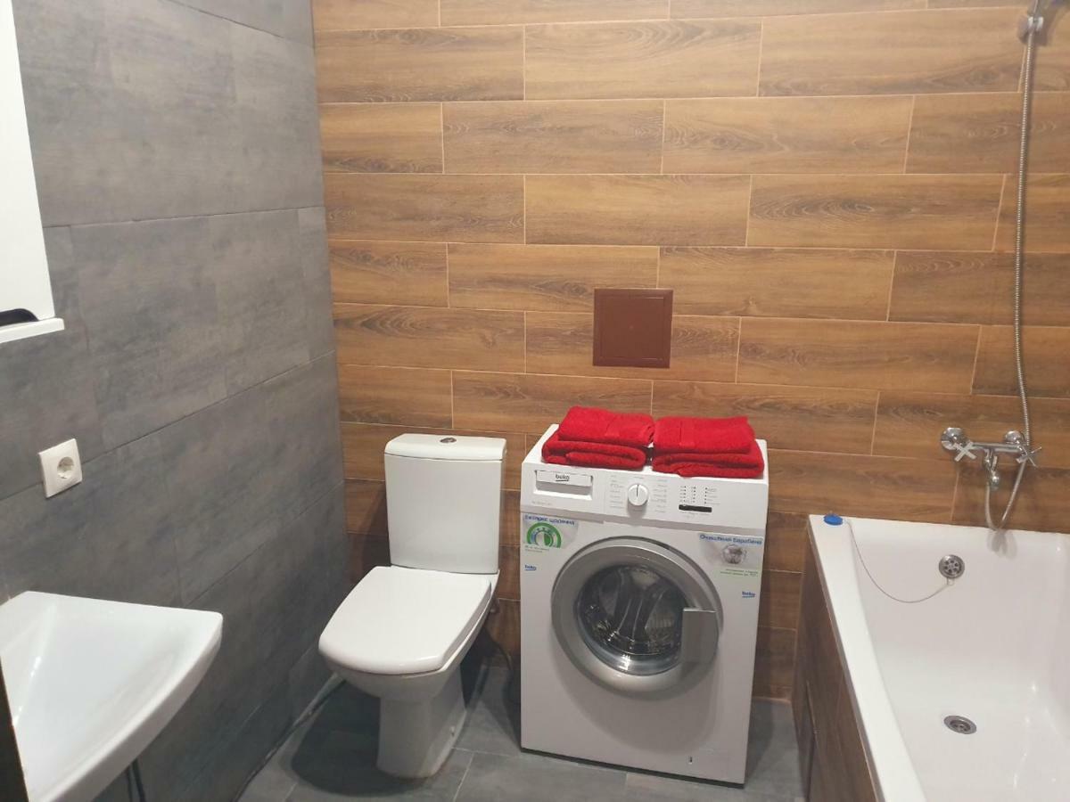 Apartment Yes 41 Ужгород Екстериор снимка